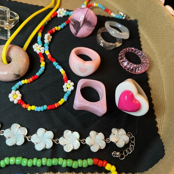 Fun Jewelry Set 🌸 - Picture 5 of 5